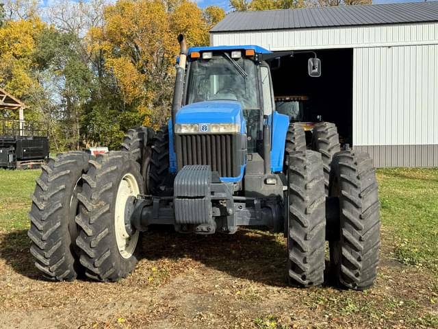 Image of New Holland 8970A equipment image 4