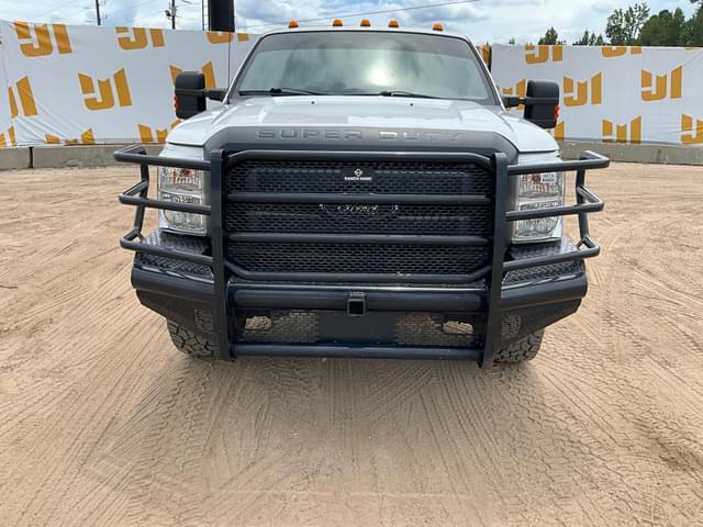 Image of Ford F-250 equipment image 1