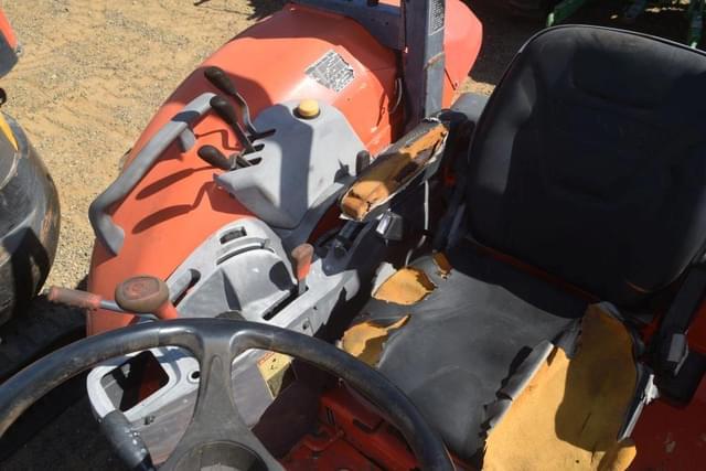 Image of Kubota M5-111D equipment image 4