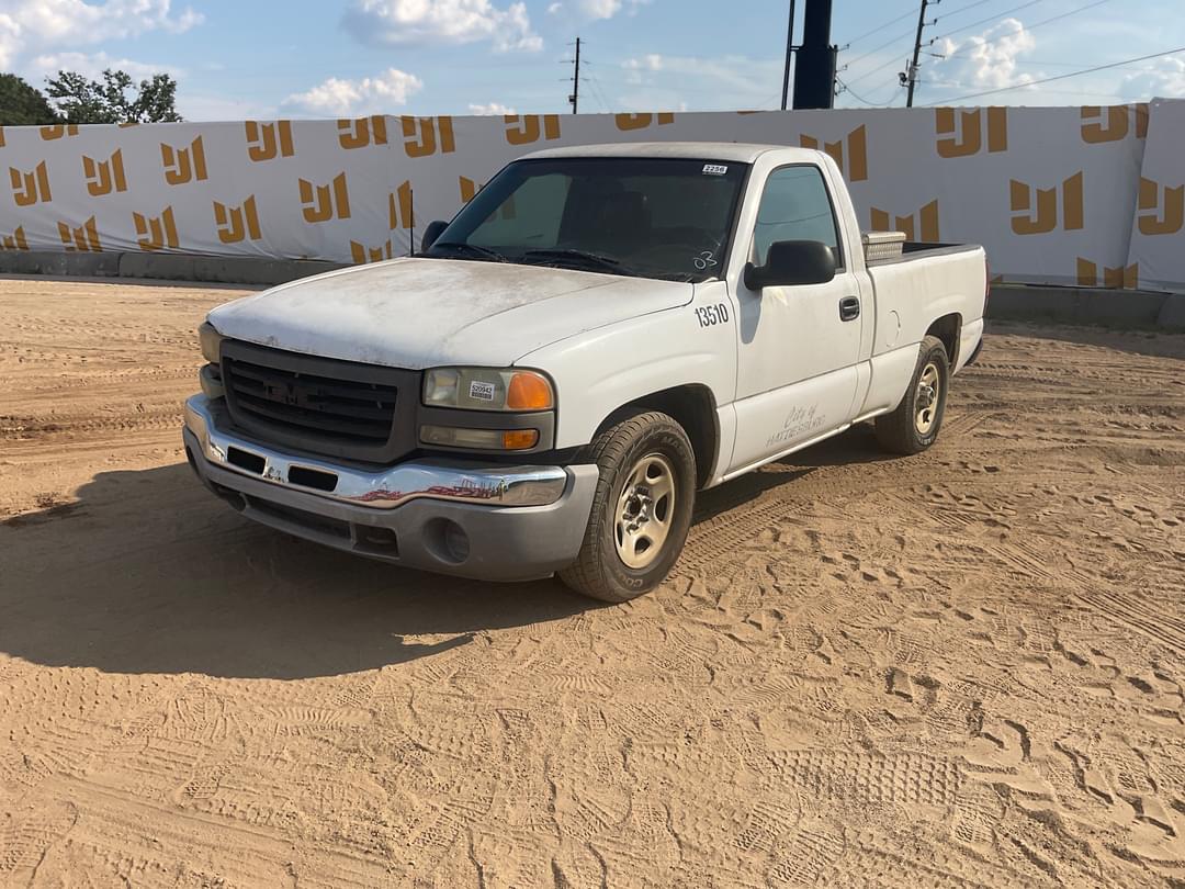 Image of GMC 1500 Primary image
