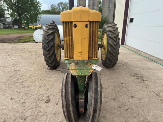 Image of John Deere 520 equipment image 2