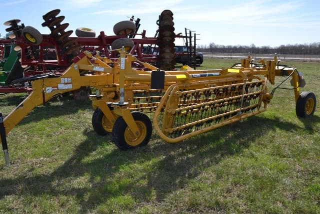 Image of Vermeer R2300 equipment image 4