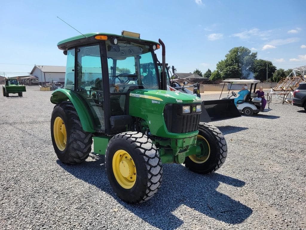 Image of John Deere 5065E Primary image