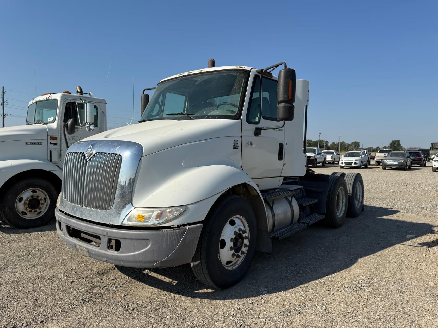 2007 International 8600 Equipment Image0