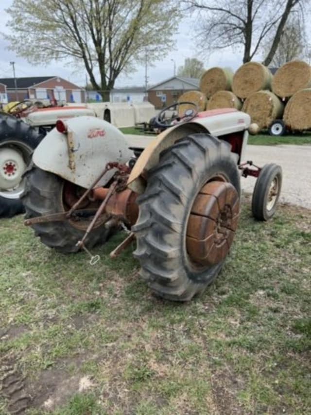 Image of Ford 800 equipment image 2
