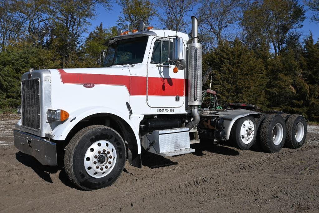Main image Peterbilt 357