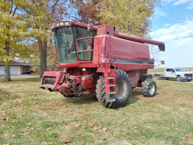 Image of Case IH 2388 equipment image 2