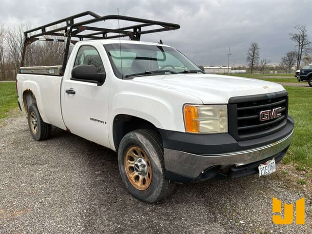 Image of GMC 1500 equipment image 2