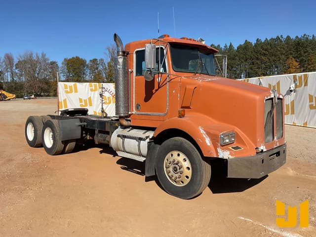 Image of Kenworth T450 equipment image 2