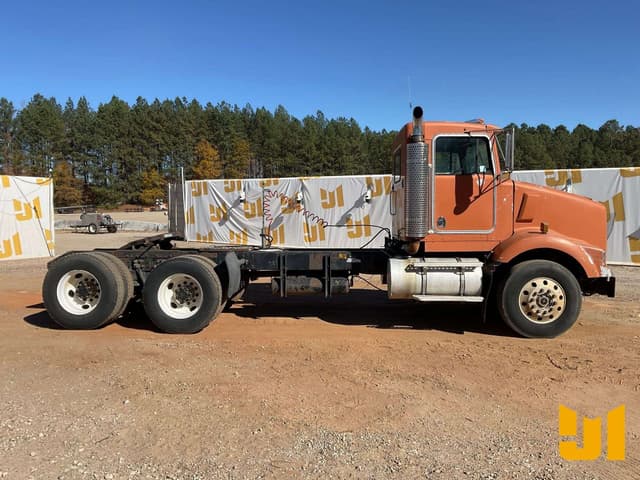 Image of Kenworth T450 equipment image 3