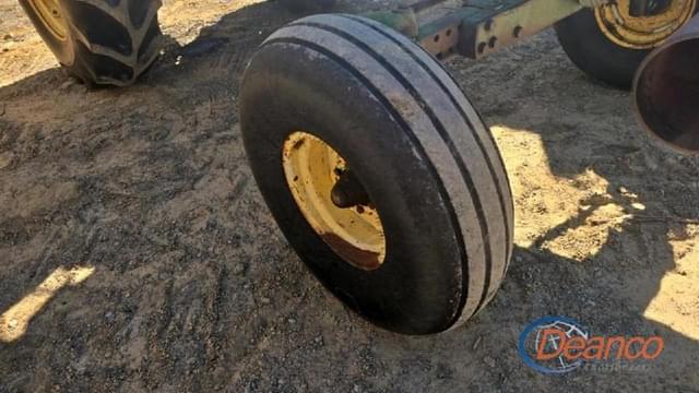 Image of John Deere 4430 equipment image 2