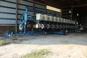 Kinze 2600 Image