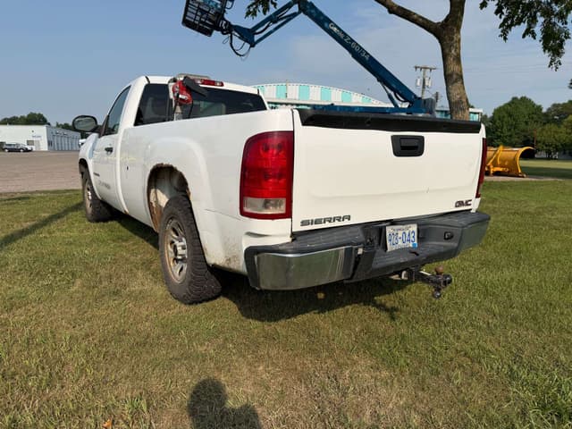 Image of GMC 1500 equipment image 3