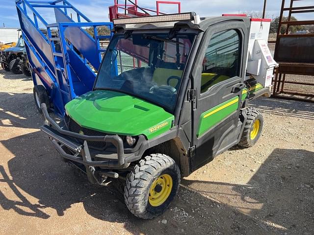 Image of John Deere XUV 835M equipment image 2