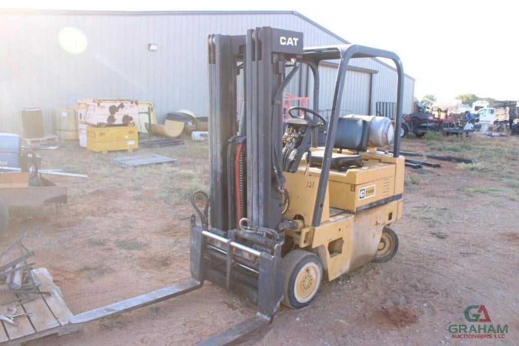 Caterpillar T40D Equipment Image0