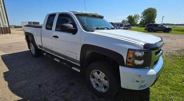 Image of Chevrolet 1500 equipment image 1