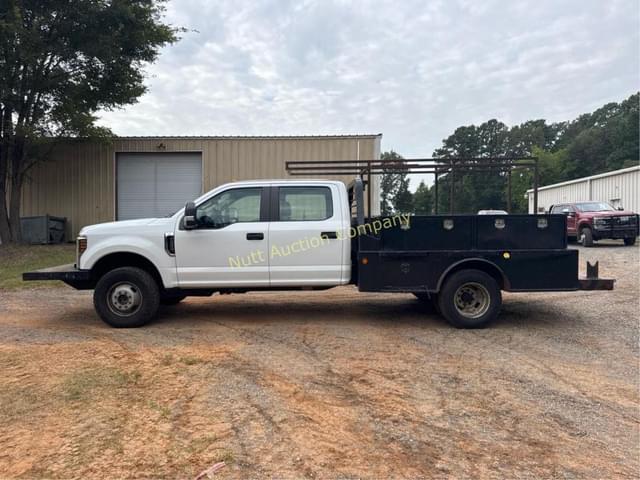 Image of Ford F-350 equipment image 1