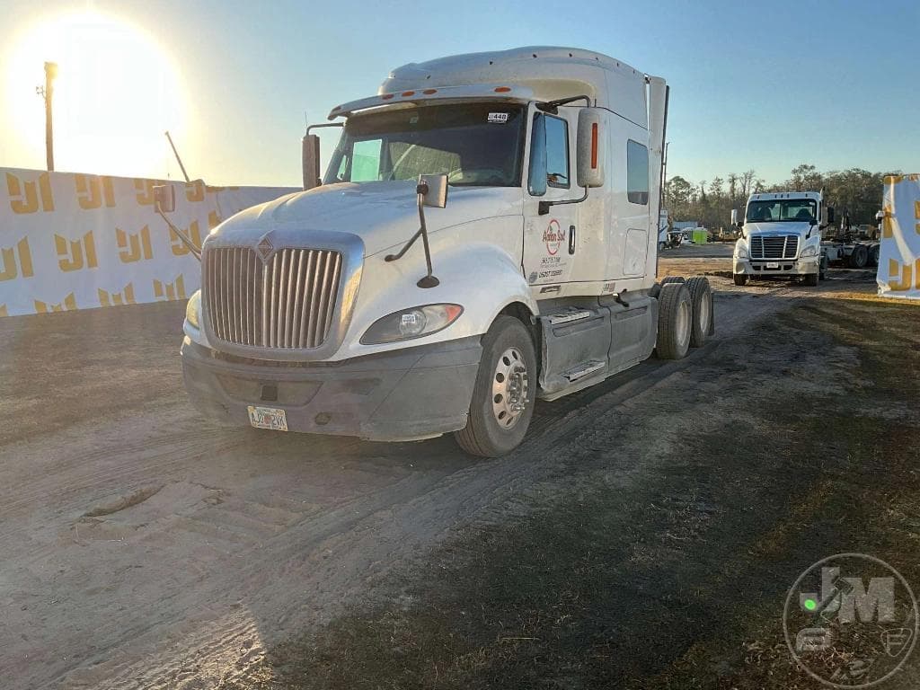 Image of International LF687 Primary image