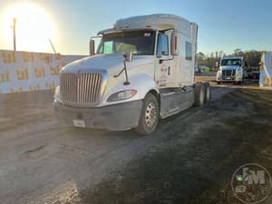 2016 International LF687 Image