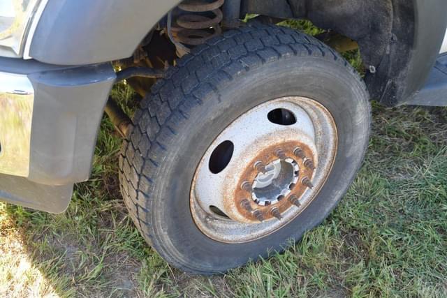 Image of Ford F-450 equipment image 1