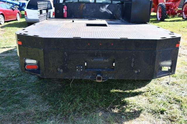 Image of Ford F-450 equipment image 4