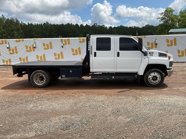 Image of GMC C4500 equipment image 3