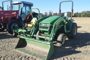 John Deere 3320 Image