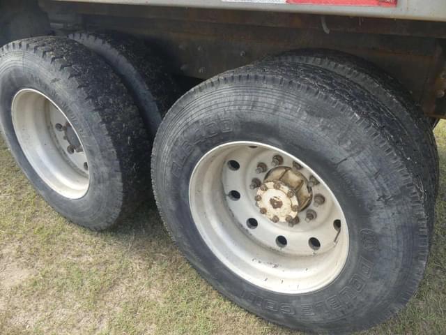 Image of Mack CH613 equipment image 4