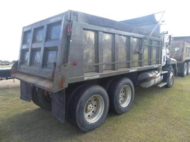 Image of Mack CH613 equipment image 2