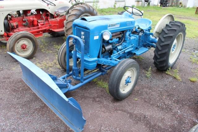 Image of Ford 2000 equipment image 2
