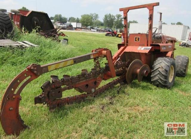 Image of Ditch Witch R40 equipment image 3