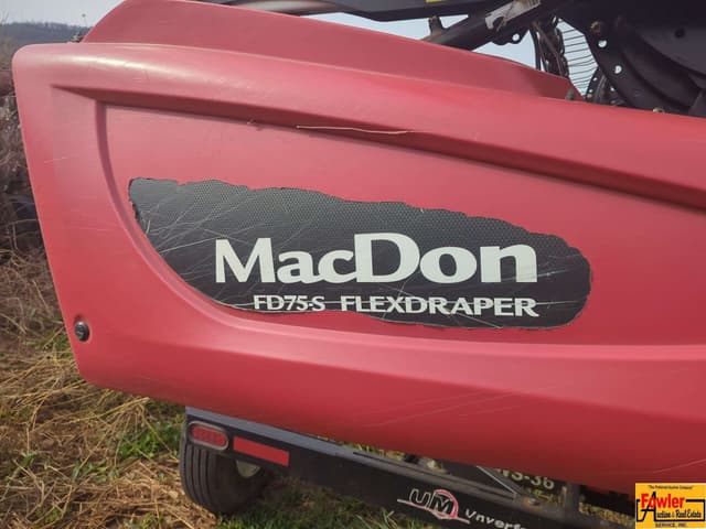 Image of MacDon FD75S equipment image 1