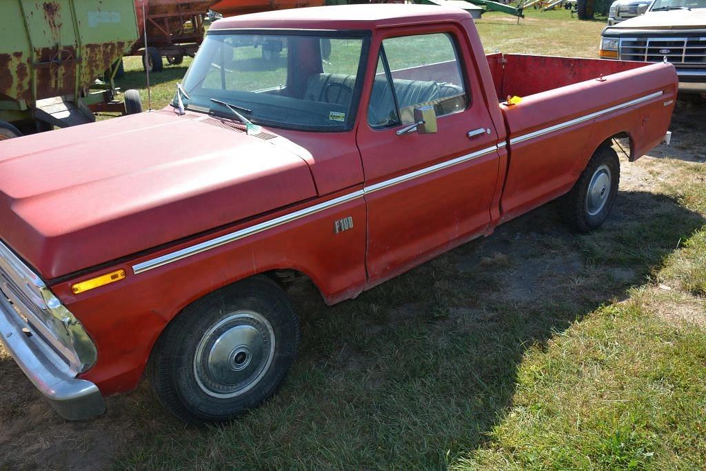 Image of Ford F-100 Primary image