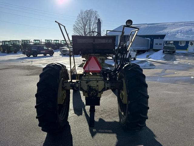 Image of International Harvester 666 equipment image 3