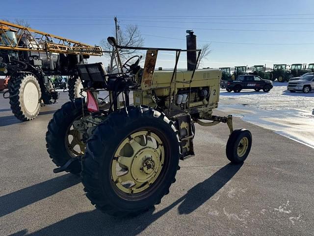 Image of International Harvester 666 equipment image 4