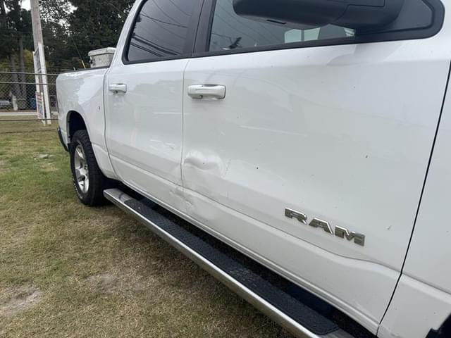 Image of Dodge Ram 1500 equipment image 2