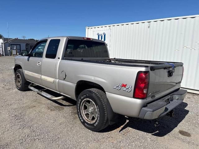 Image of Chevrolet 1500 equipment image 1