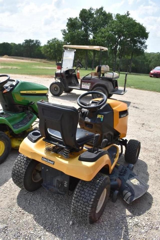 Image of Cub Cadet XT1 equipment image 2