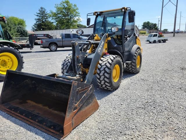 Image of John Deere 204L equipment image 1