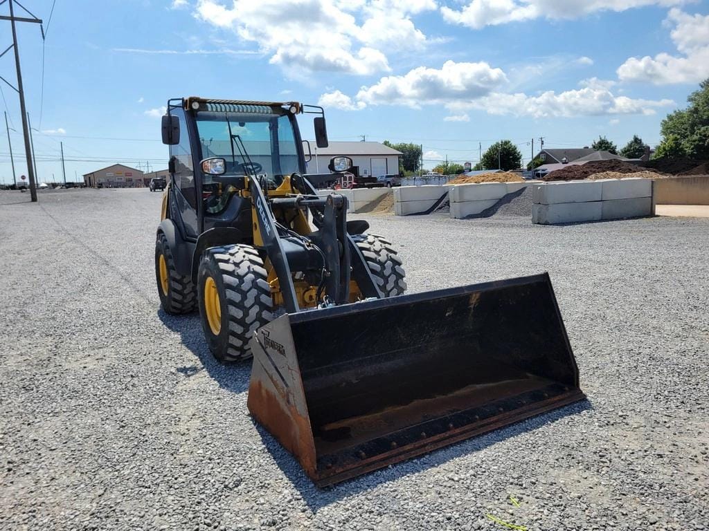 2020 John Deere 204L Equipment Image0