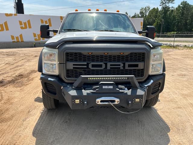 Image of Ford F-550 equipment image 1