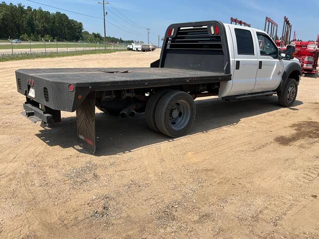 Image of Ford F-550 equipment image 4