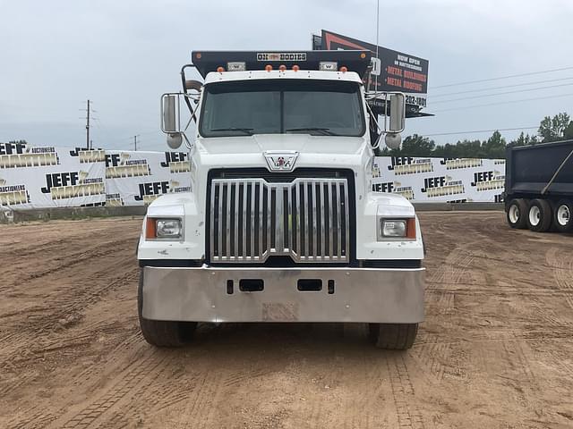 Image of Western Star 4700 equipment image 1