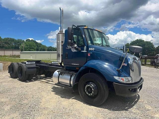 Image of International  Transtar 8600 equipment image 2