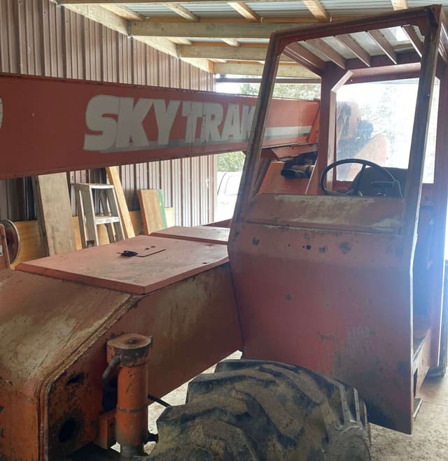 Image of Skytrak 5028 equipment image 4