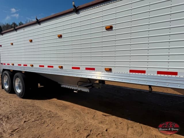 Image of Timpte Super Hopper equipment image 3