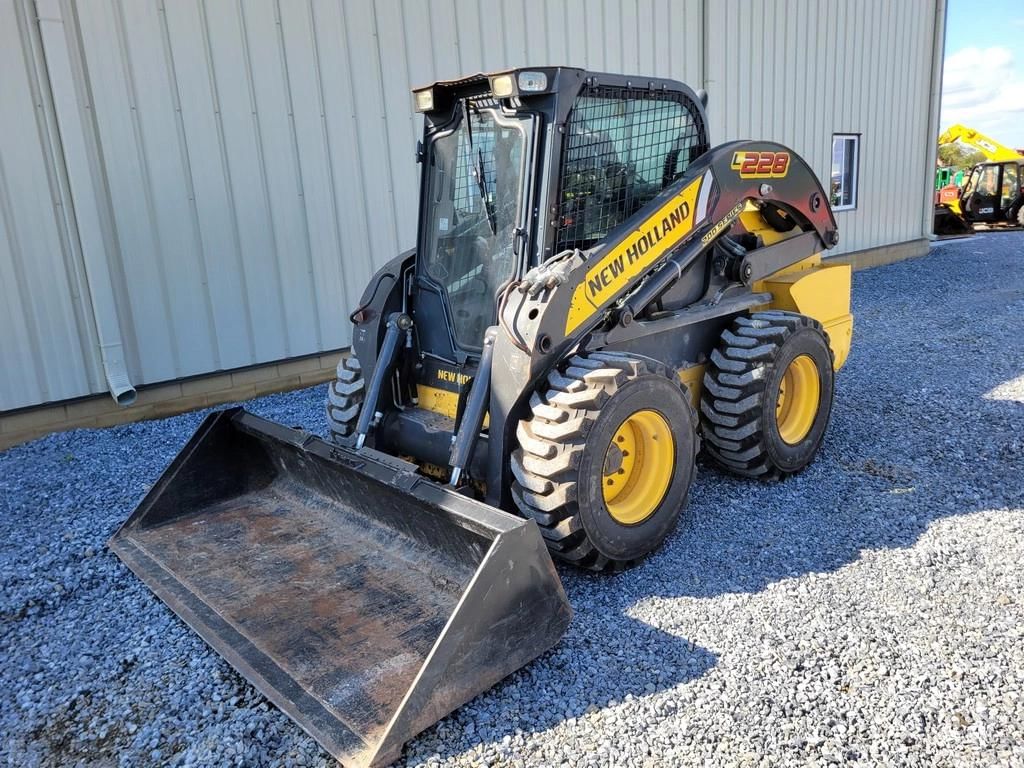 2017 New Holland L228 Equipment Image0