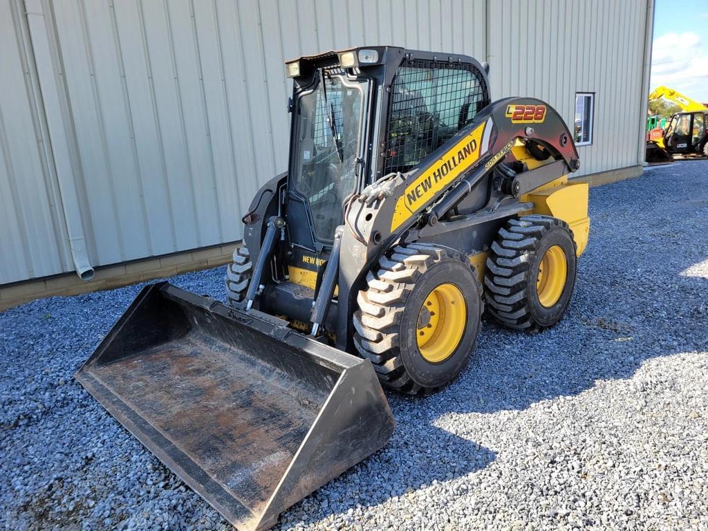 Image of New Holland L228 Primary image