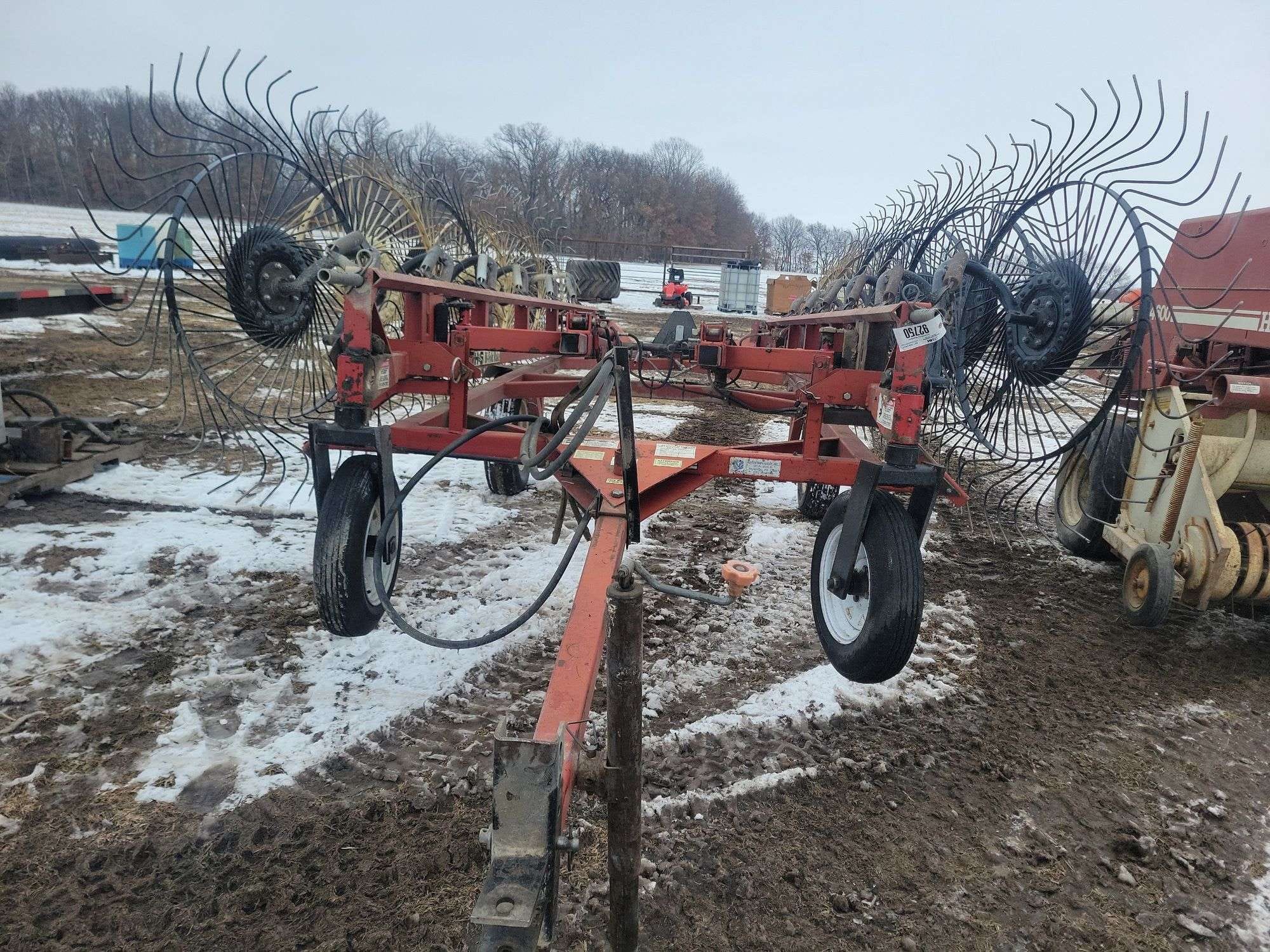 H&S Bi-Fold-12 Equipment Image0