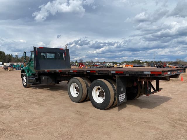 Image of International 7400 equipment image 2